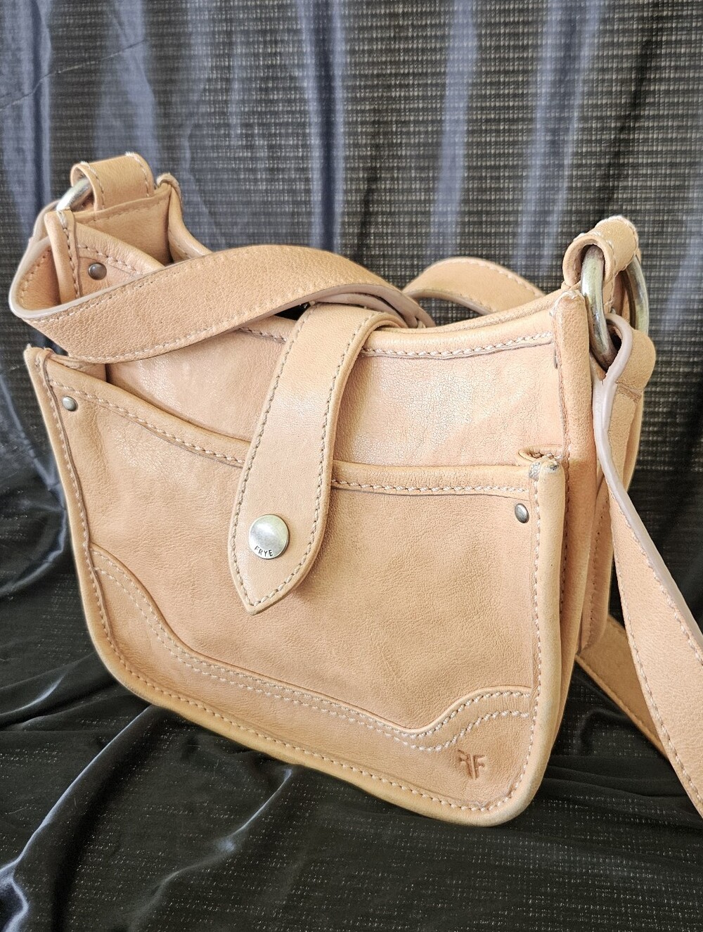 FRYE CROSSBODY HANDBAG, FRYE TAN LEATHER BAG - Picture 2 of 12